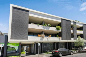 Heart of Mel east best apartment AFL season start